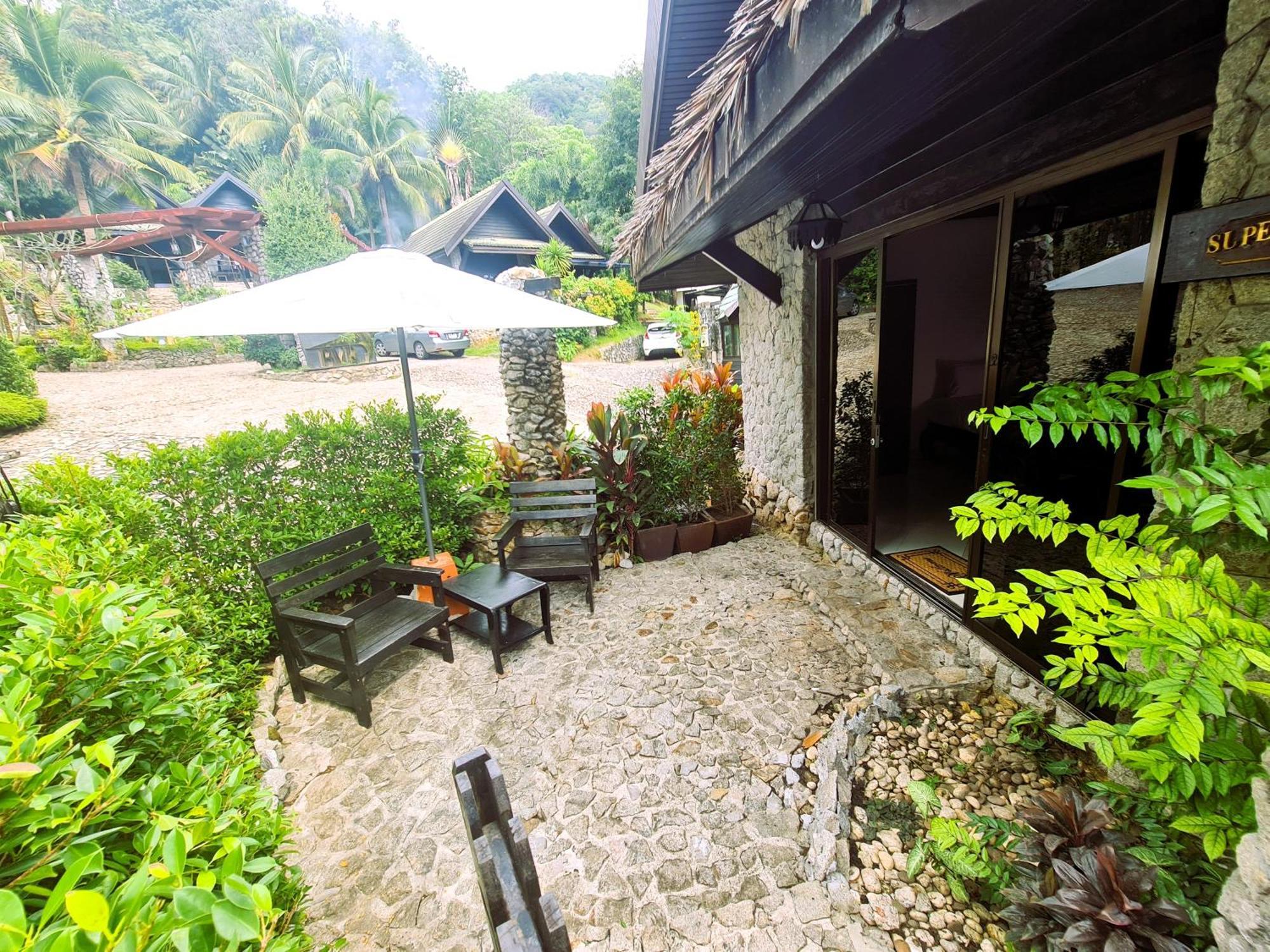 Boomerang Village Resort Kata Exterior photo
