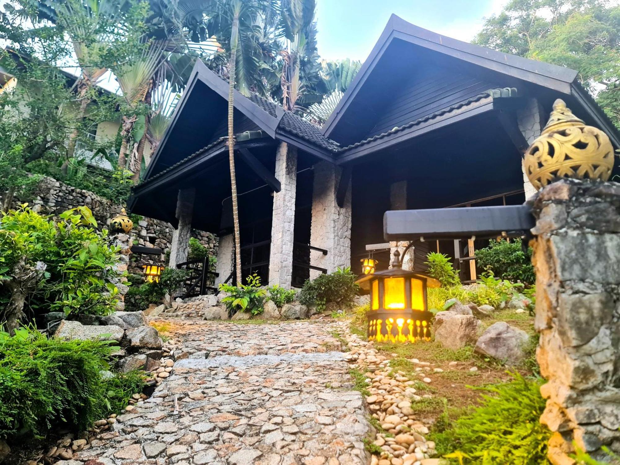 Boomerang Village Resort Kata Exterior photo