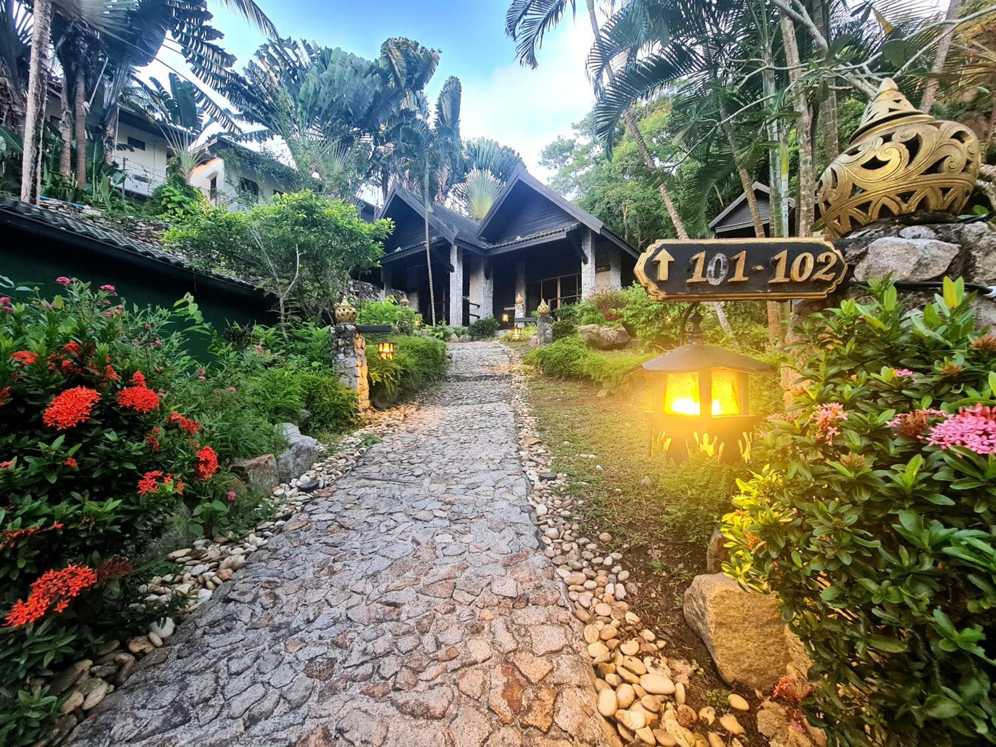 Boomerang Village Resort Kata Exterior photo