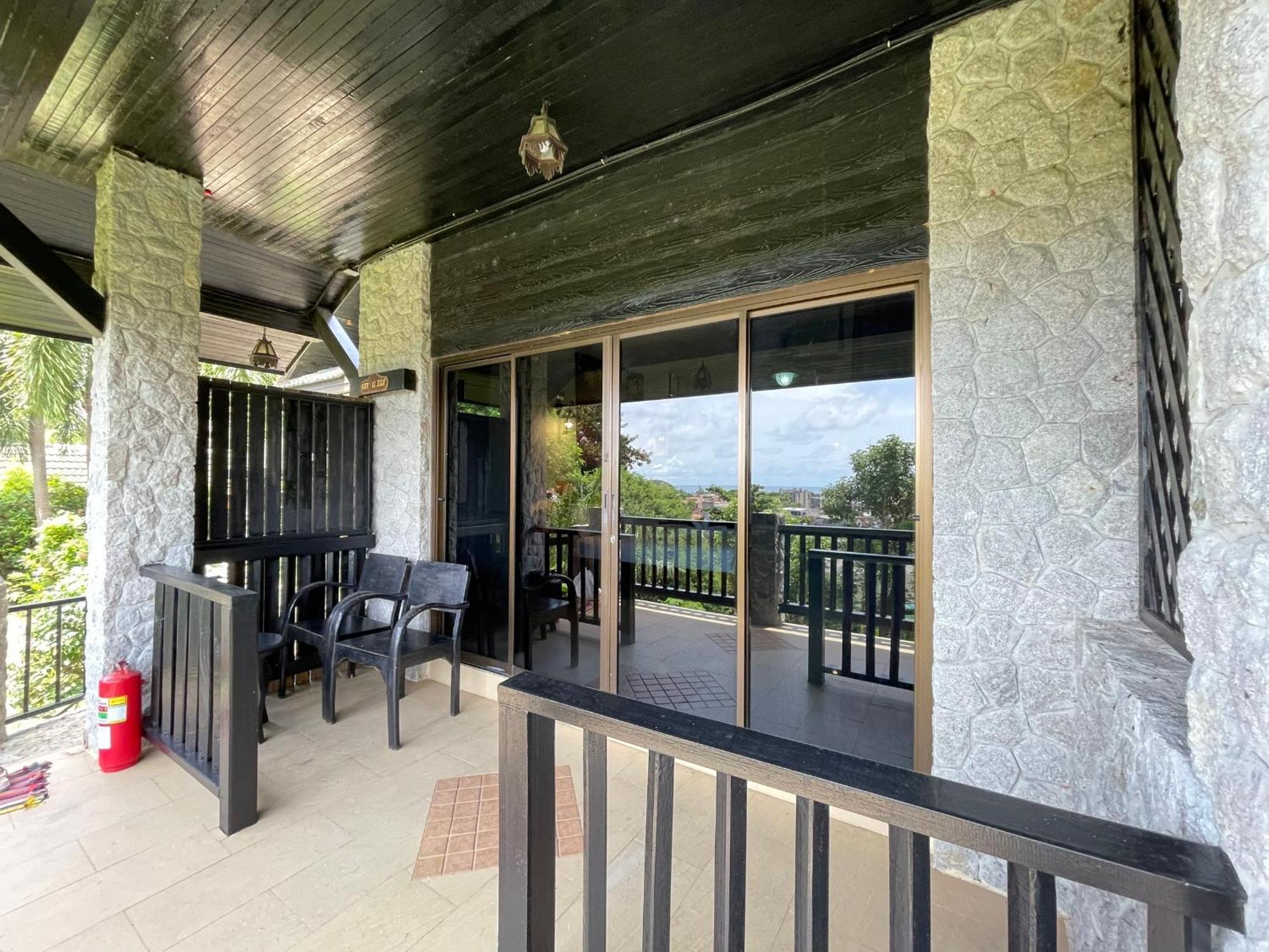 Boomerang Village Resort Kata Exterior photo